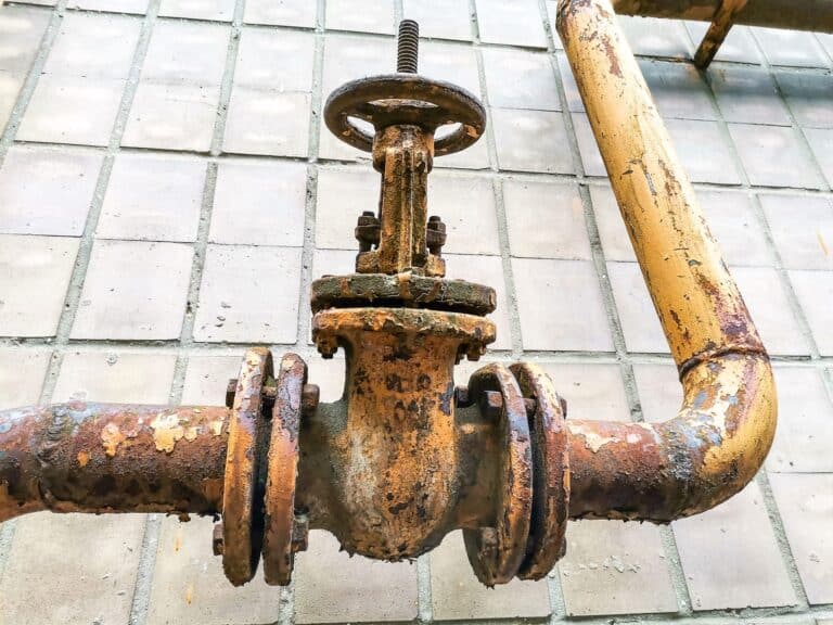 Cast Iron Pipes: Common Problems and Proven Solutions
